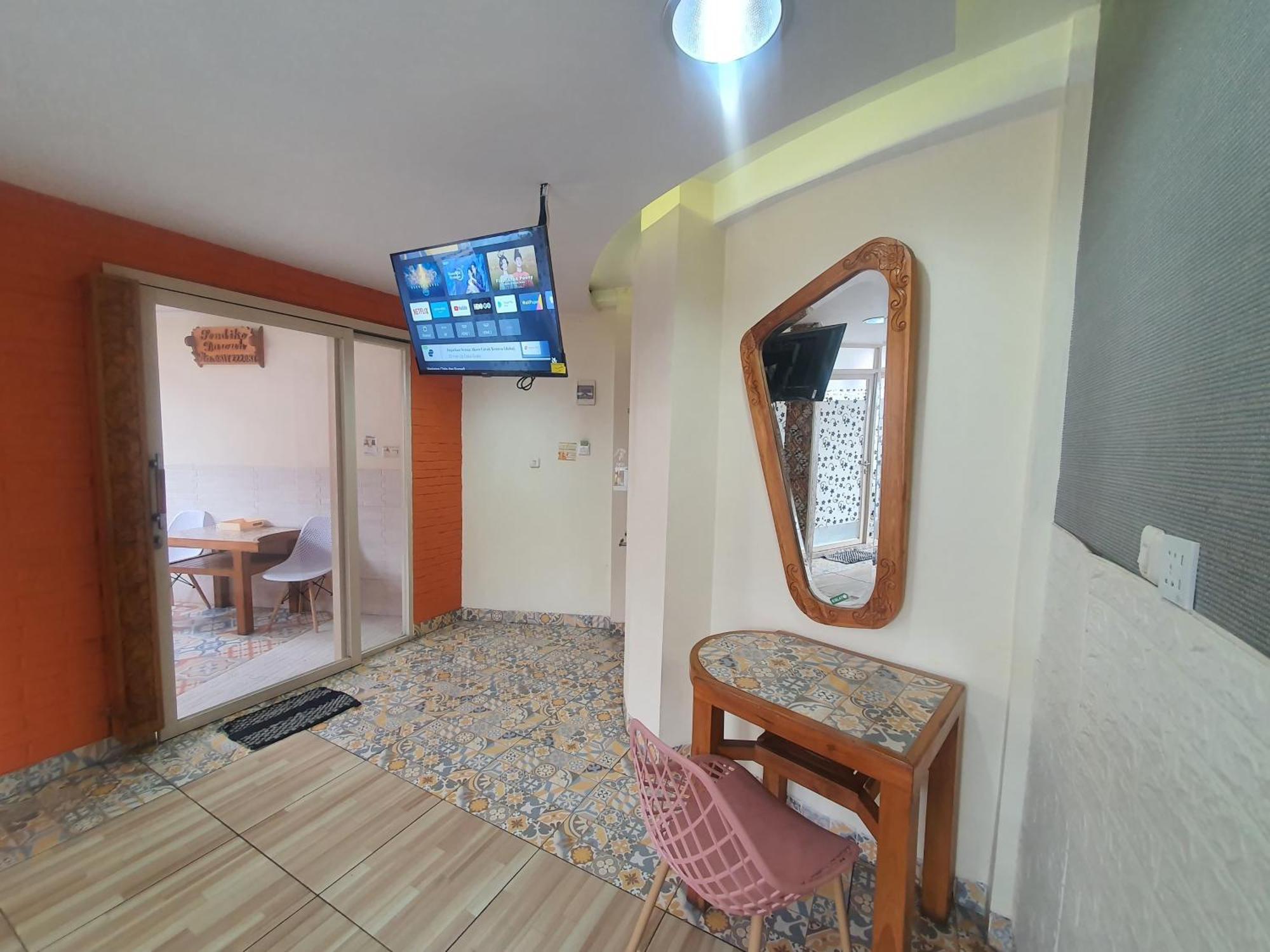 Tempat Tidur & Sarapan Retro *