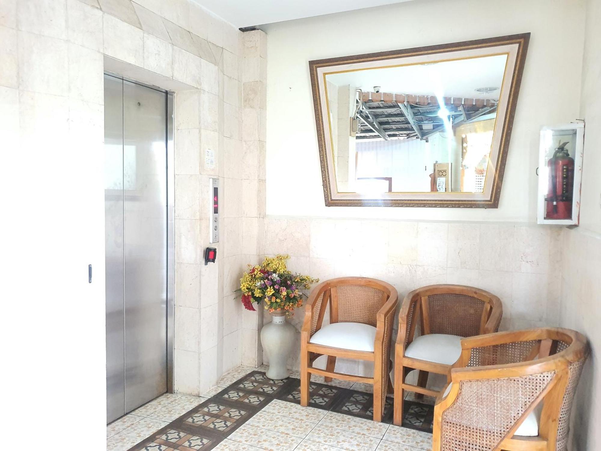 Retro Tempat Tidur & Sarapan
