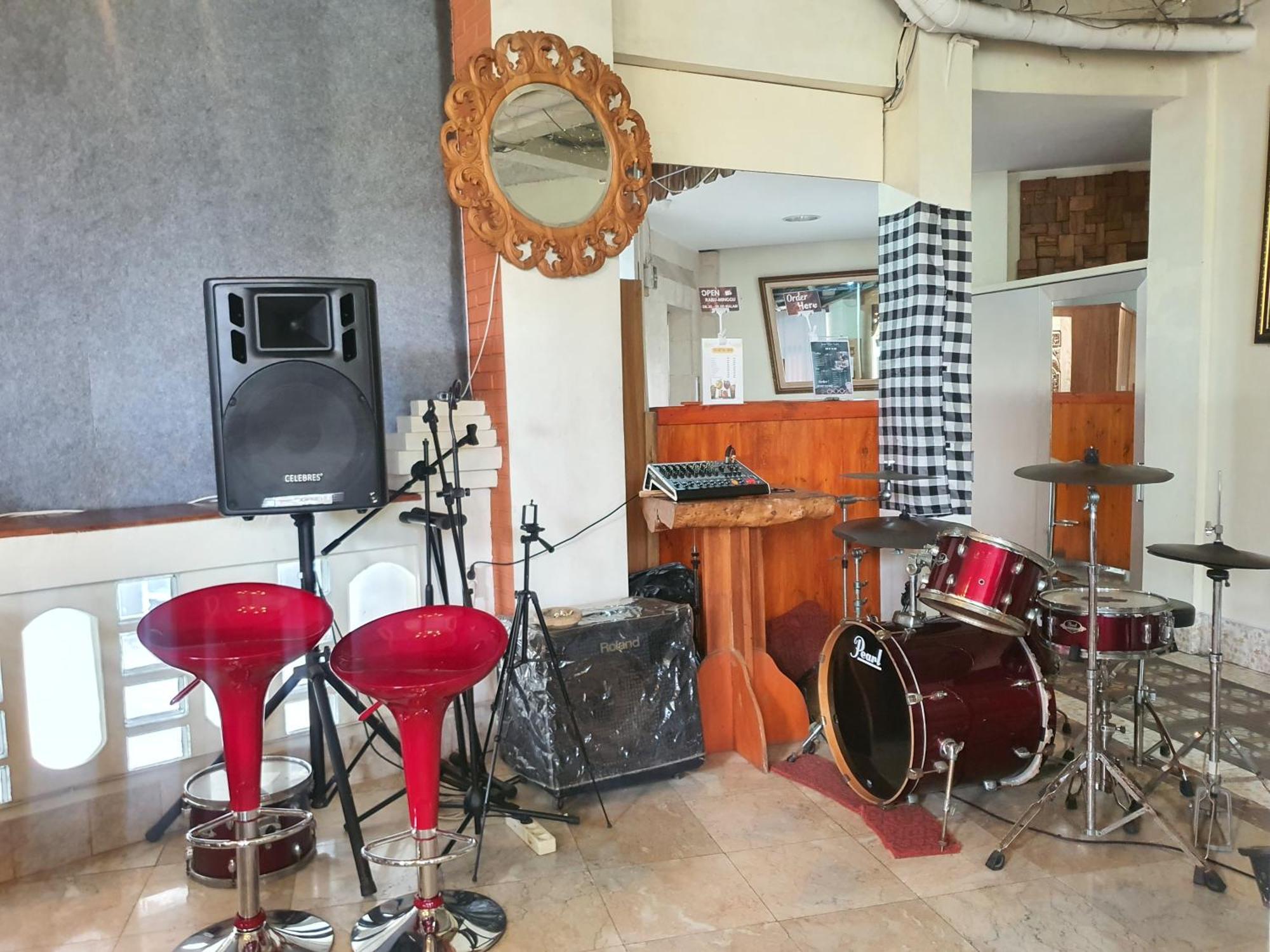 Tempat Tidur & Sarapan Retro